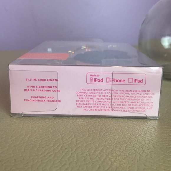 🌴⚡️NWT ban.dō Retractable Phone Charger⚡️🌴 - Picture 2 of 4